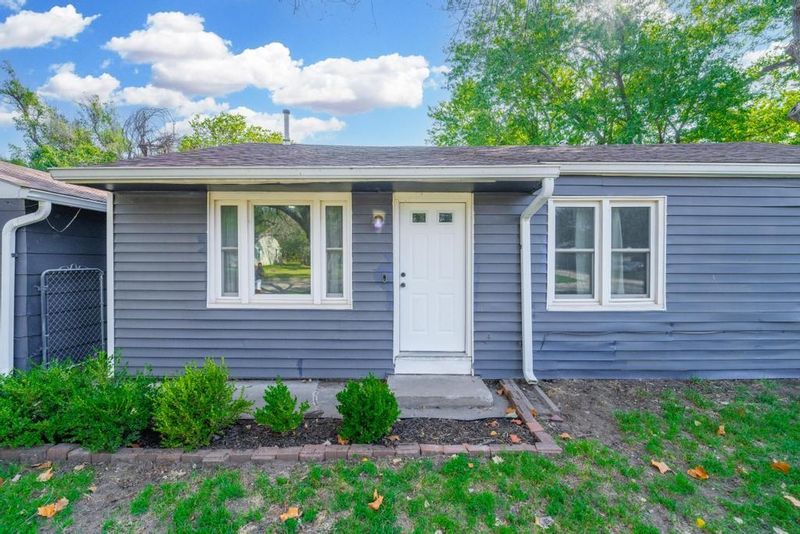 802 N Doris St, Wichita, KS 67212