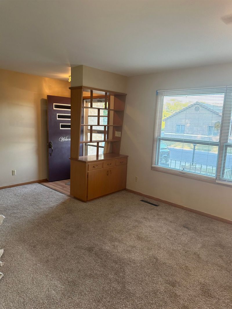 711 Mclain Ave, Newton, KS 67114