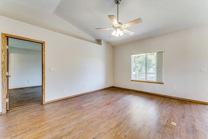 2143 E Quail Hl, Derby, KS 67037