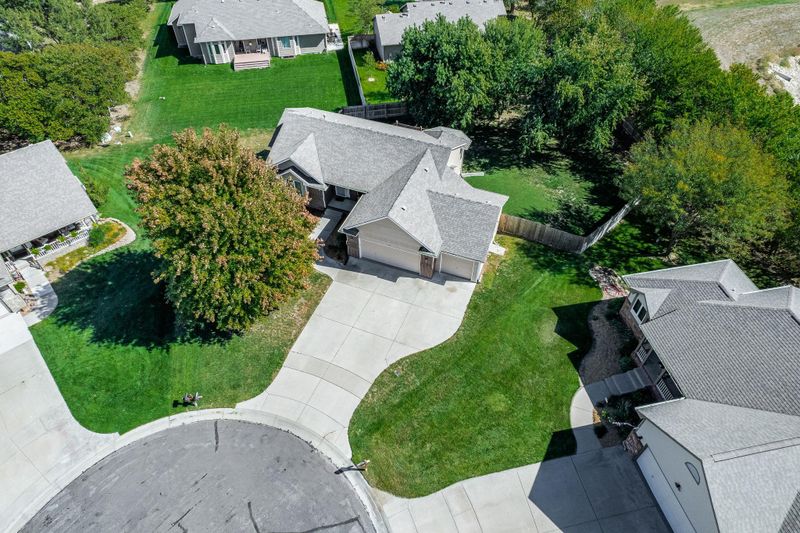 816 Candia Ct, Rose Hill, KS 67133