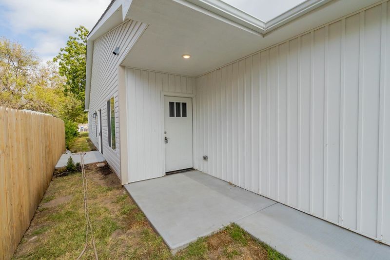 1334 W Haskell St, Wichita, KS 67213