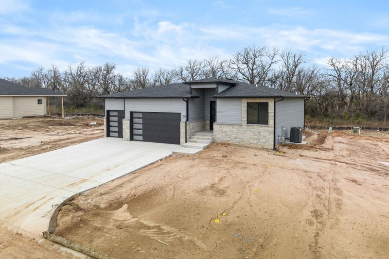 1269 S Crabtree Ln, Goddard, KS 67052