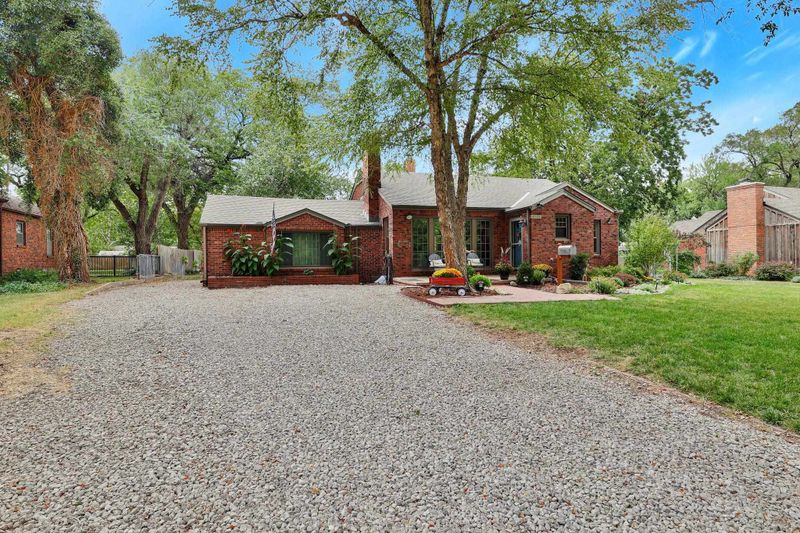 4505 E Meadow Ln, Wichita, KS 67218-4205