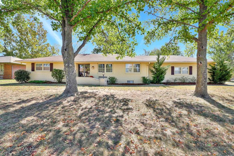 510 N Parallel Dr, Andover, KS 67002