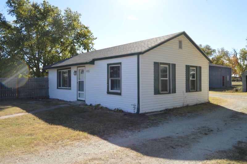 10835 E 4th St, Valley Center, KS 67147
