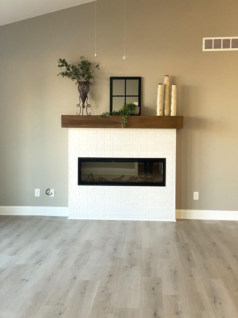 13710 E Morris Cir, Wichita, KS 67230
