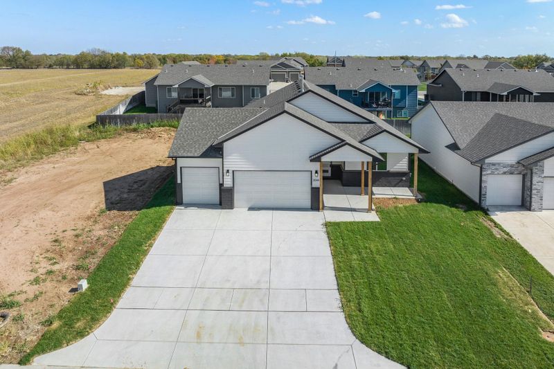 3044 N Susan Ln, Mulvane, KS 67110