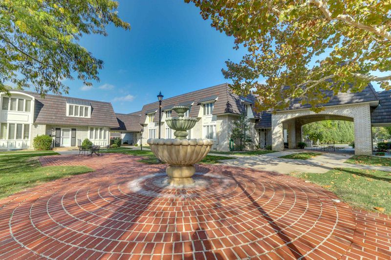 7077 E Central Ave #29, Wichita, KS 67206