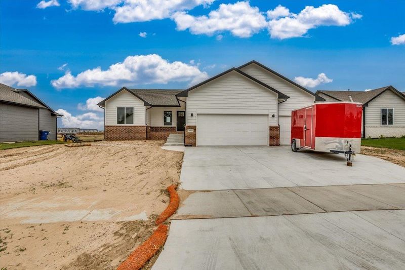 10929 W Cedar Ln, Maize, KS 67101