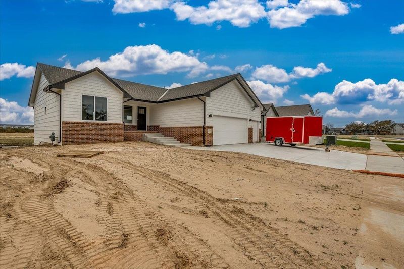 10929 W Cedar Ln, Maize, KS 67101