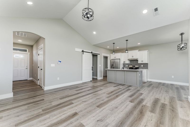 1209 E Park Glen Ct, Clearwater, KS 67026