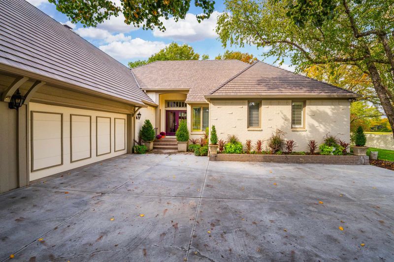 9418 E Woodspring Ct, Wichita, KS 67226