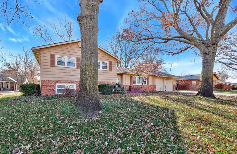 9817 W Par, Wichita, KS 67212