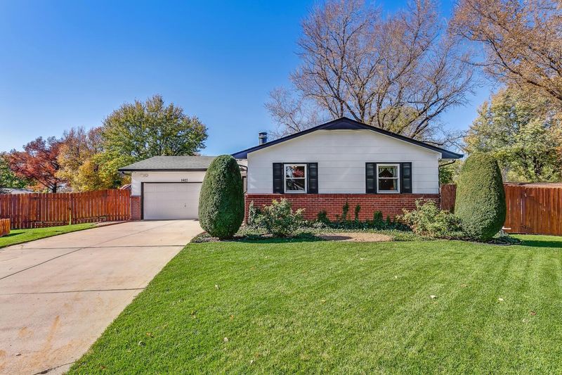 1417 N Shelly Ct, Mulvane, KS 67110