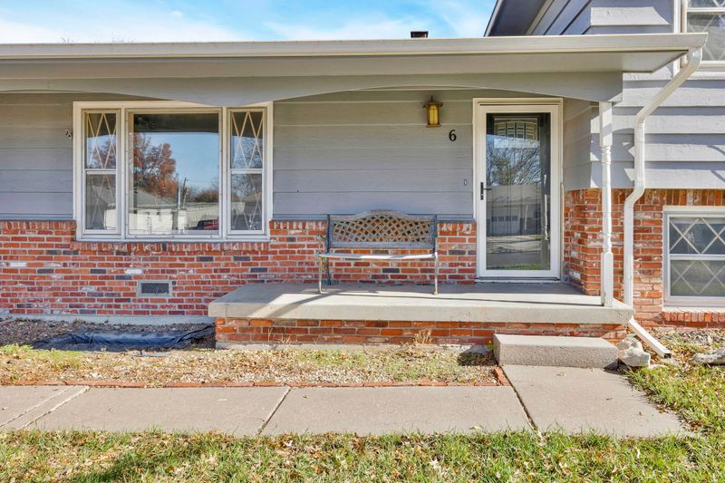 6 Park Rd, Rose Hill, KS 67133
