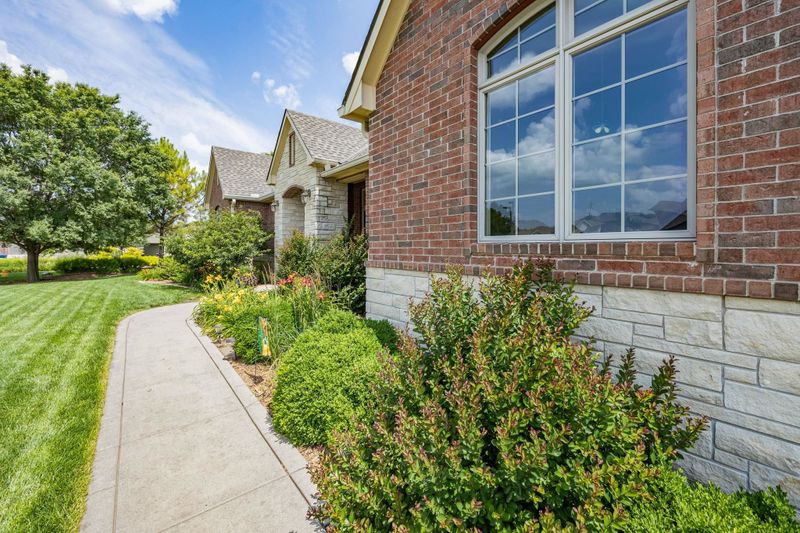1104 Rolling Hills Dr, Augusta, KS 67010