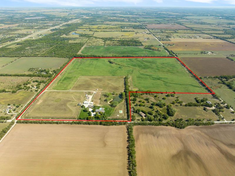 2672 SW Indianola Rd, Benton, KS 67017