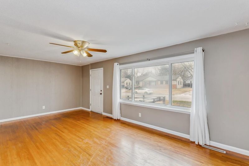 1625 E Evanston St, Park City, KS 67228-8949