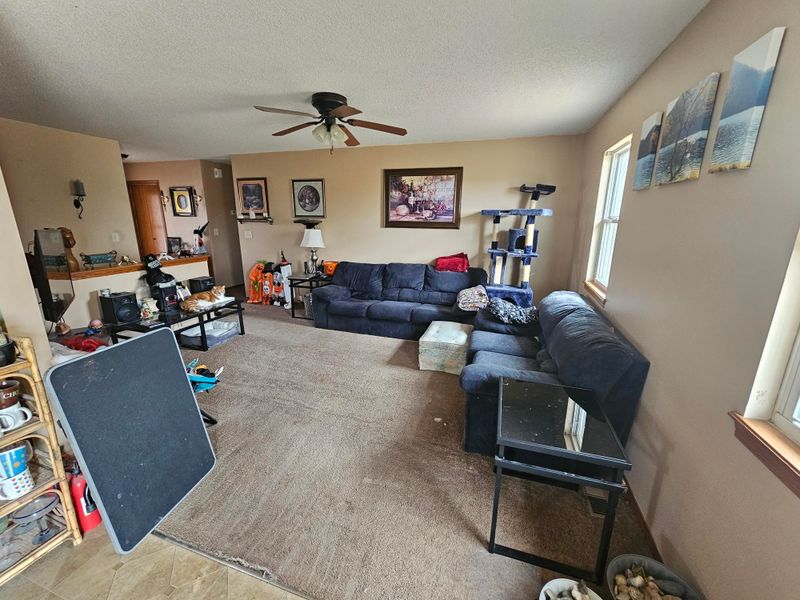 604 N Redbud Ct, Valley Center, KS 67147