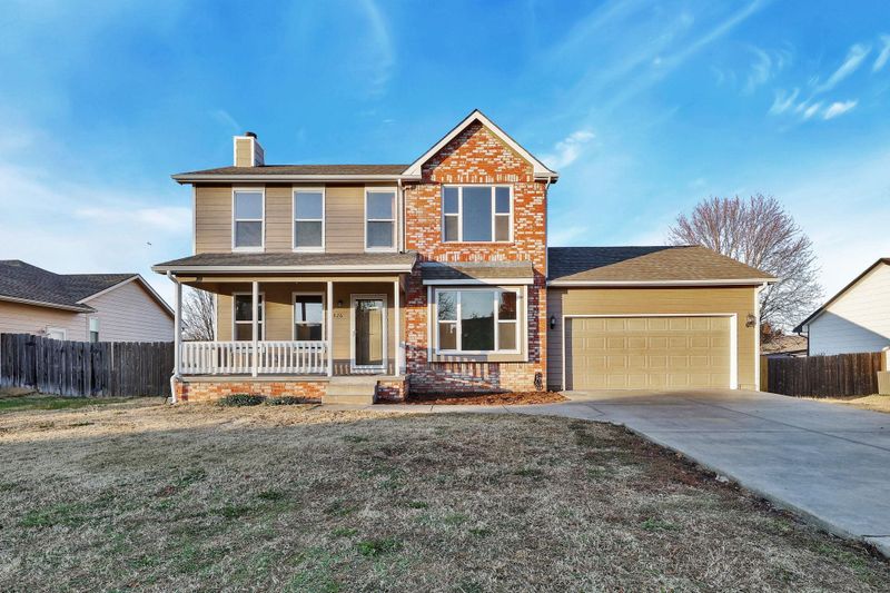 826 E Hawthorne Dr, Derby, KS 67037