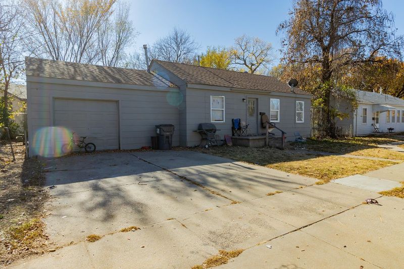 4101 E Whitney, Wichita, KS 67210