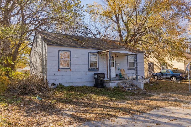 4229 E Whitney, Wichita, KS 67210