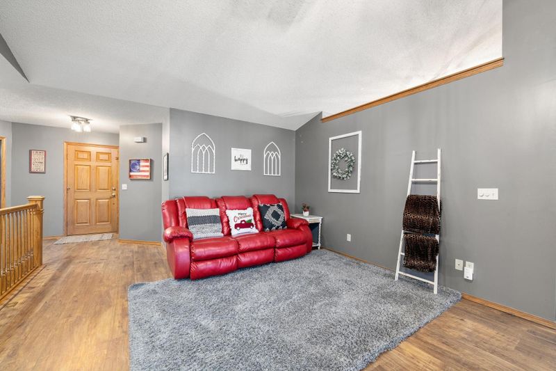 127 E Creekstone, Mulvane, KS 67110