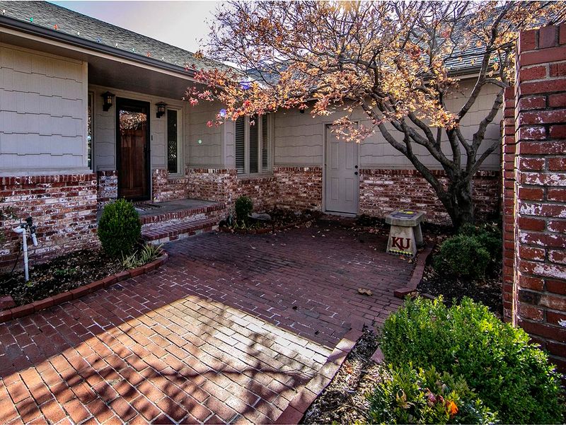 108 E Saint Cloud Pl, Wichita, KS 67230