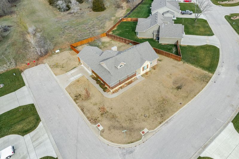 928 E North Crest Rd, El Dorado, KS 67042