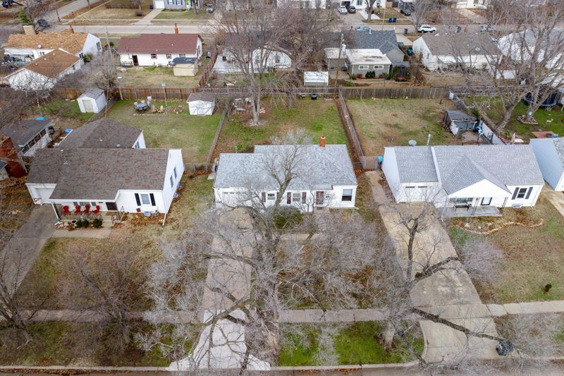 2414 E Aloma St, Wichita, KS 67211
