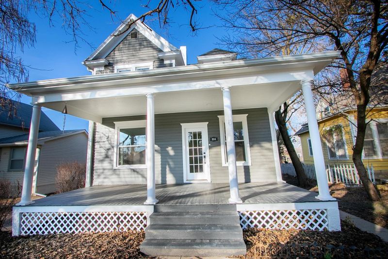 314 E 9th St, Newton, KS 67114
