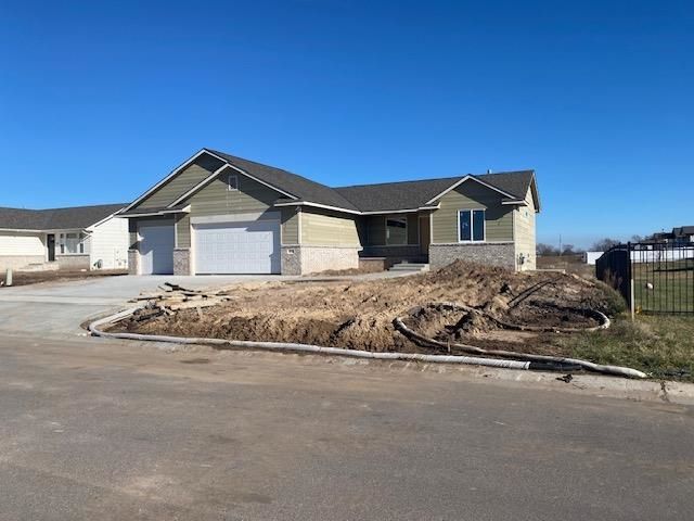 4552 N Atherton, Maize, KS 67101