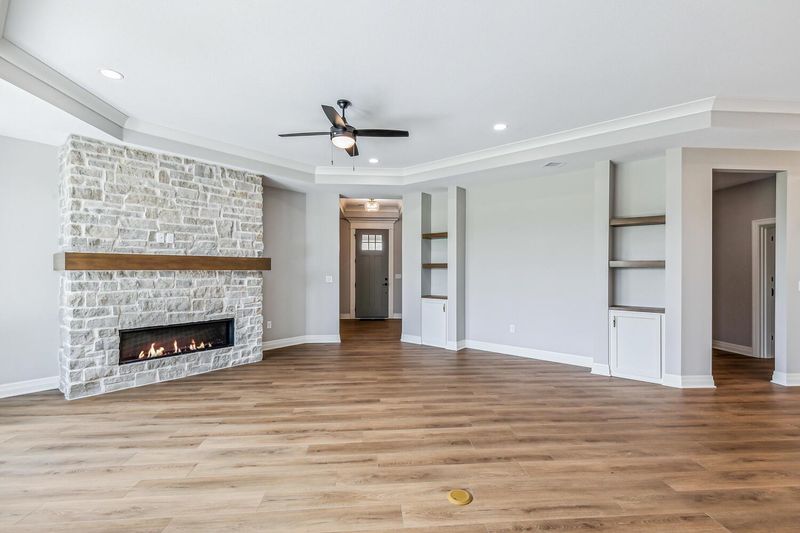 215 W Pepper Tree Rd, Andover, KS 67002