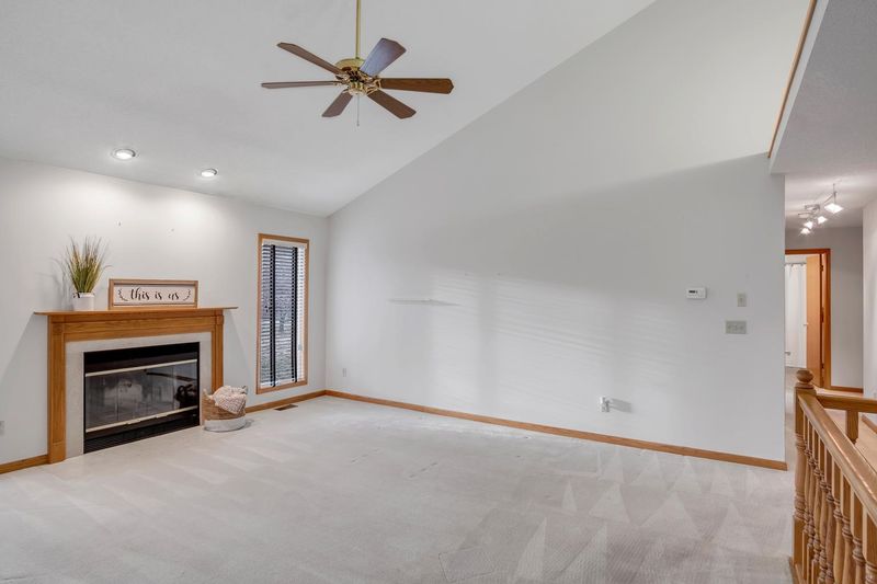 708 N Quail Ct, Newton, KS 67114