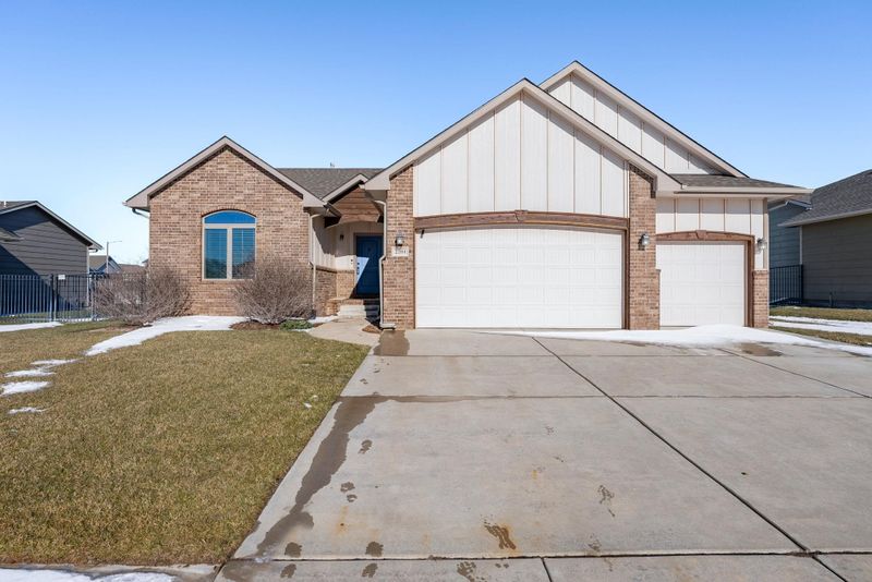 2204 E Sunset St, Goddard, KS 67052