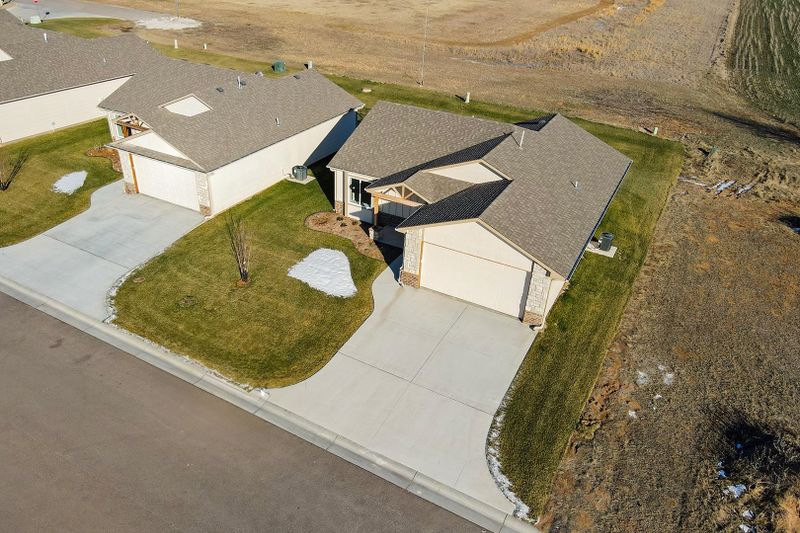 1257 E Park Glen Ct, Clearwater, KS 67026