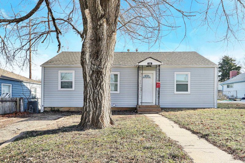 1416 Henry St, Augusta, KS 67010