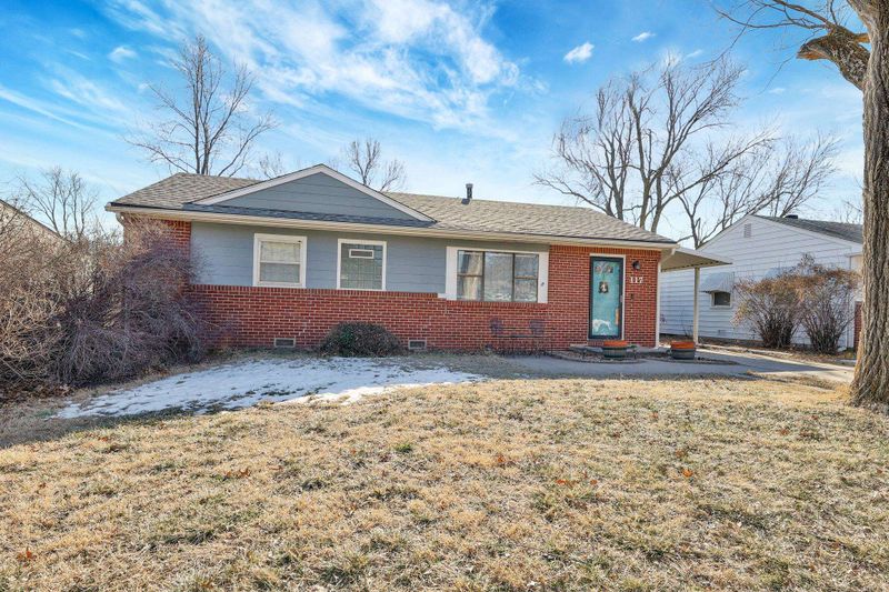 117 E Springdale St, Derby, KS 67037