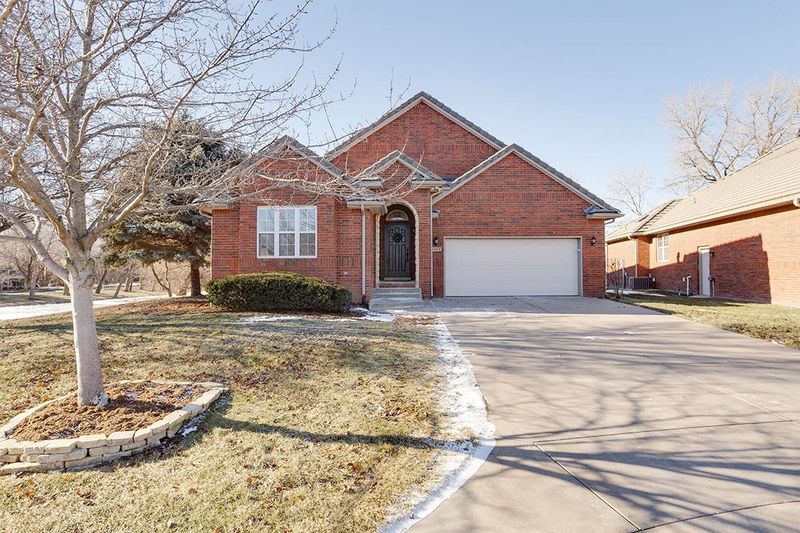 9409 E Greenbriar St, Wichita, KS 67226