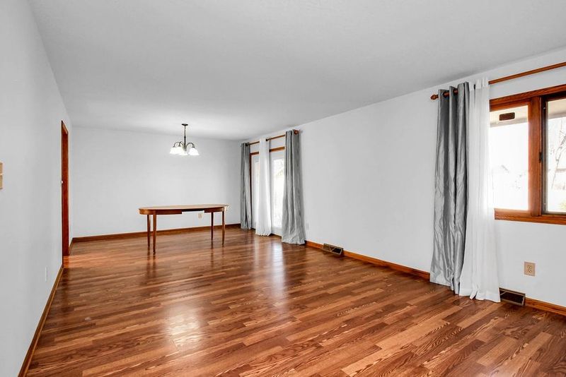 1018 E Chestnut, Derby, KS 67037