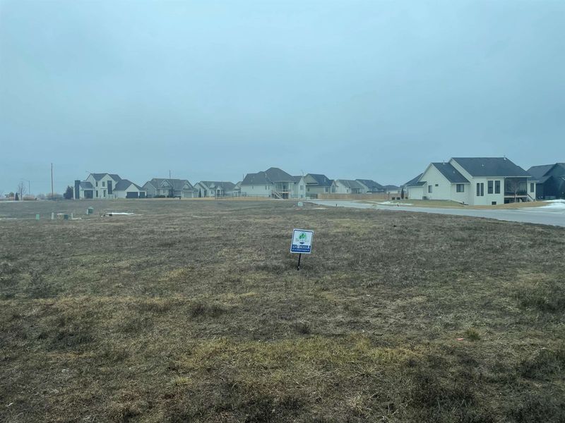 11422 E Fairfax Ct, Andover, KS 67226
