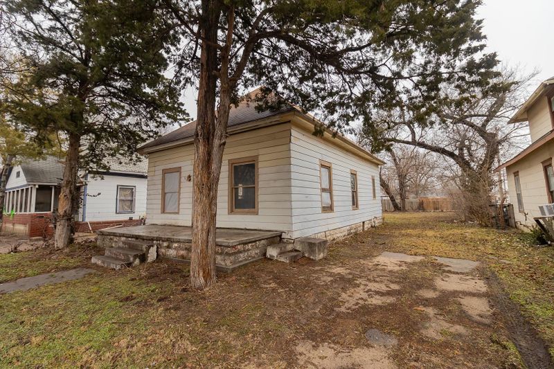 514 N Ash, Wichita, KS 67214
