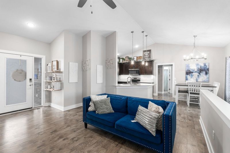 728 N Wakefield Ave, Valley Center, KS 67147