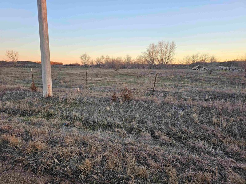 3209 NW 60th St, Newton, KS 67114