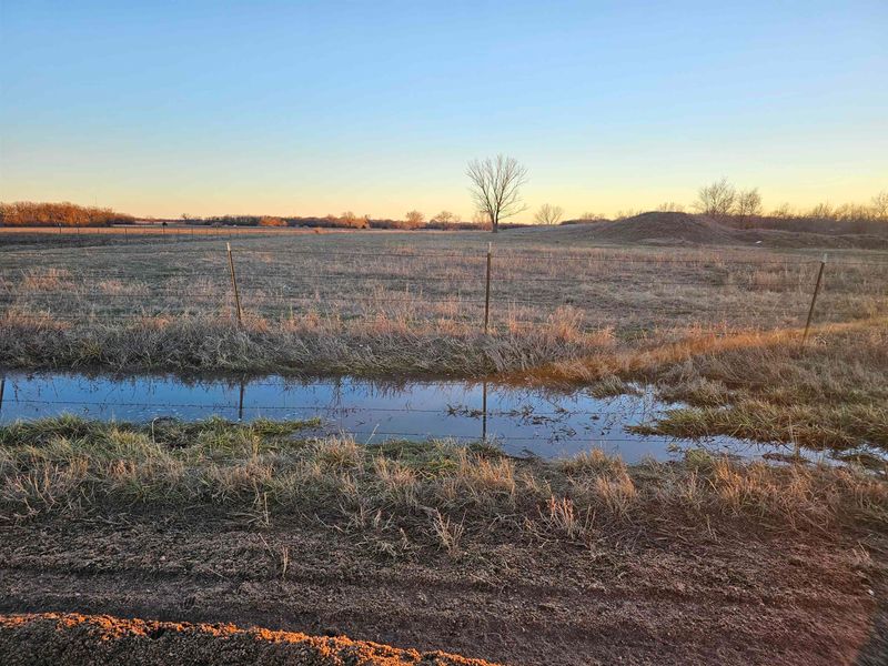 3209 NW 60th St, Newton, KS 67114