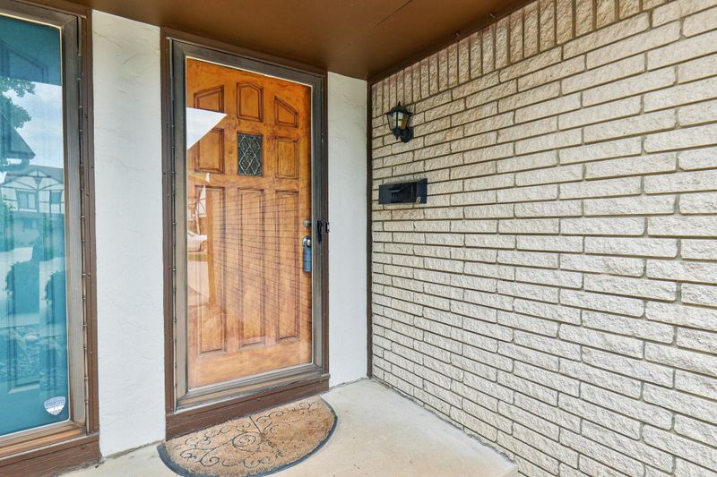 641 N Woodlawn St #2, Wichita, KS 67208