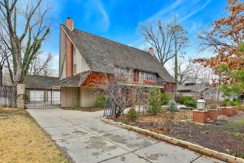 7432 E Rockwood Rd, Wichita, KS 67206