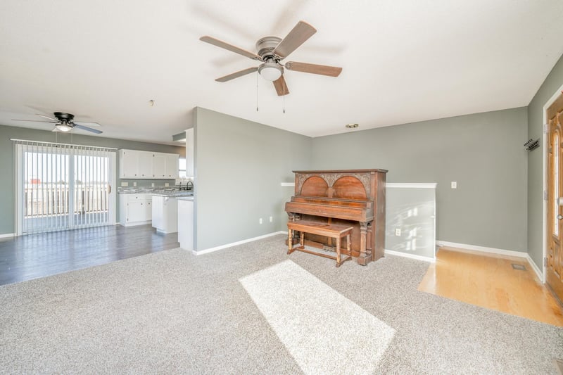 806 W Goldie, Conway Springs, KS 67031