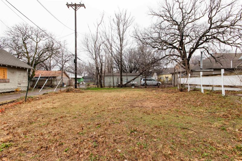 422 E Lincoln St, Wichita, KS 67211