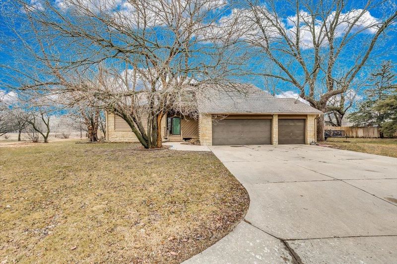 505 W Allison St, Andover, KS 67002